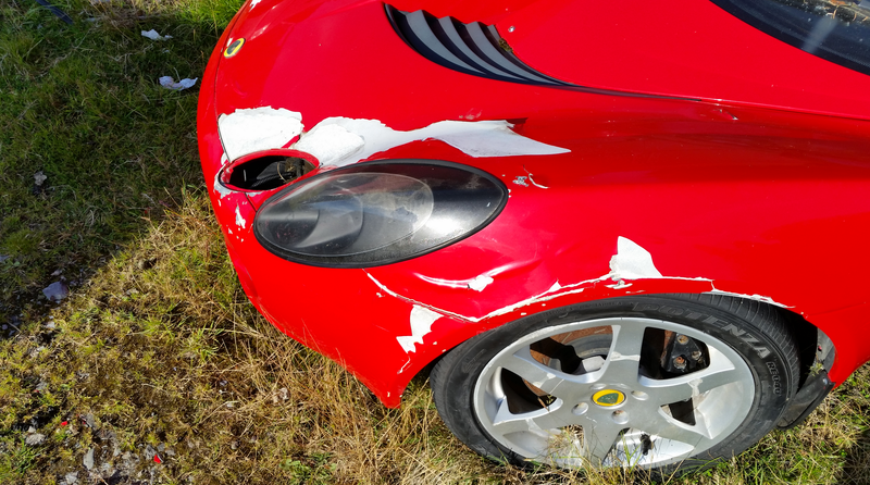 Illustration for article titled Found an abandoned Lotus Elise :(
